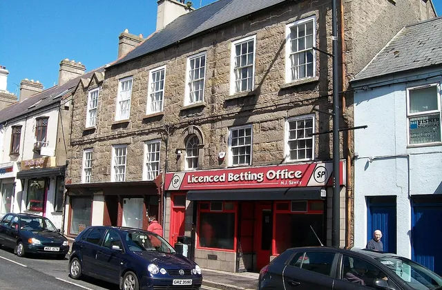 Casa de apostas licenciada numa rua de Kilkeel